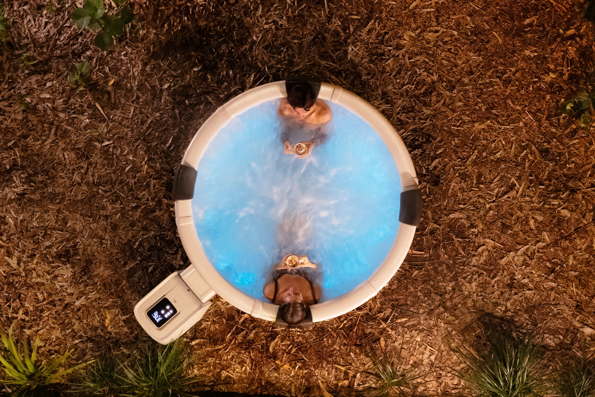 MSpa Denver 6-Person Frame Series Inflatable Hot Tub