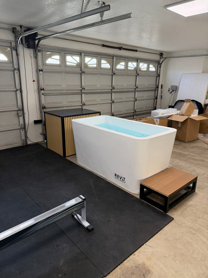 X Tub Cold Plunge with LUX 1.5 HP Chiller & Filtration System