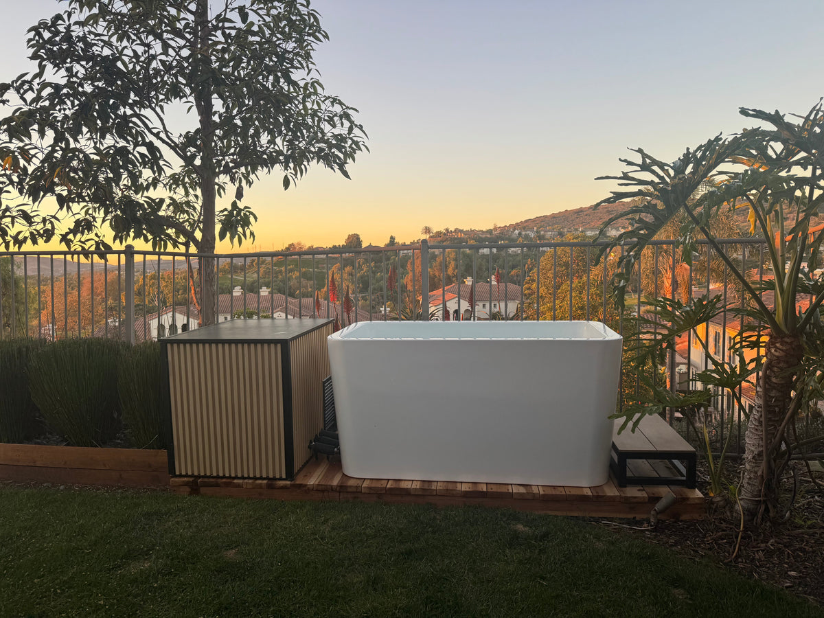 X Tub Cold Plunge with LUX 1.5 HP Chiller & Filtration System